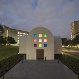 Austin inaugure la chapelle d’Ellsworth Kelly Austin inaugure la chapelle d’Ellsworth Kelly