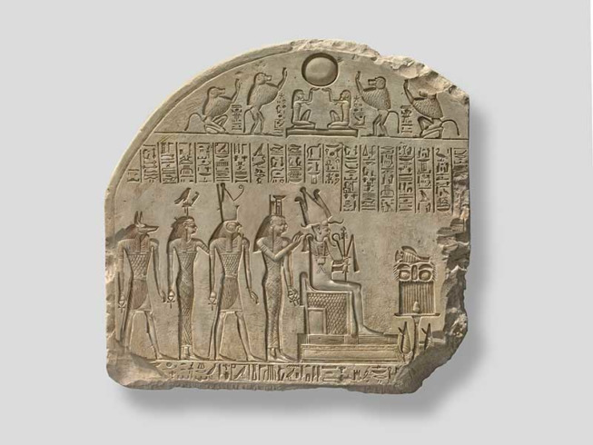 Fragment de stèle à Osiris et aux divinités associées, v. 1294-1279 av. J.-C., calcaire, 64,5 x 67 cm AIX-EN-PROVENCE, MUSÉE GRANET.